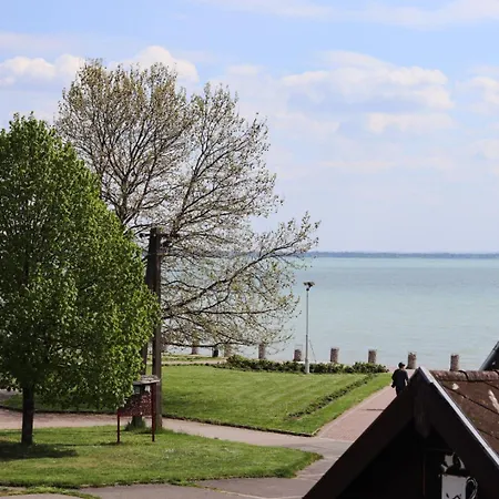 Vadkacsa Panzio Couette-café Balatonkenese